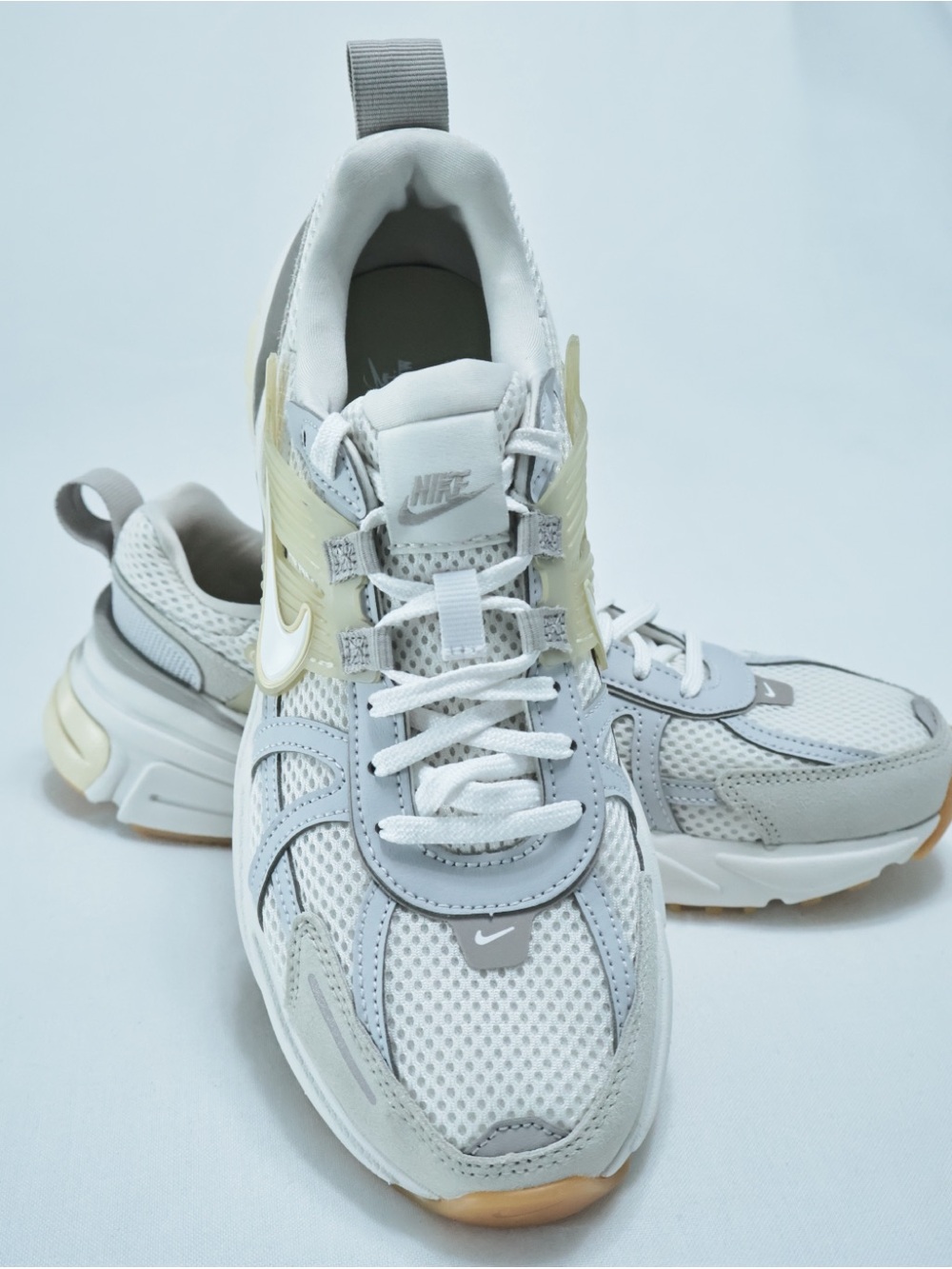 Nike V2K Run Women’s Sneakers Shoes White/Metallic Silver HV4314-030